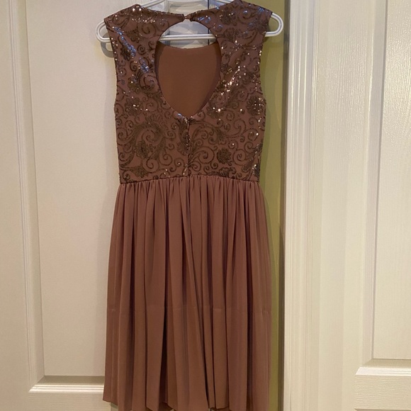 Sequin embellished dress for graduation party or wedding guest - Picture 4 of 6